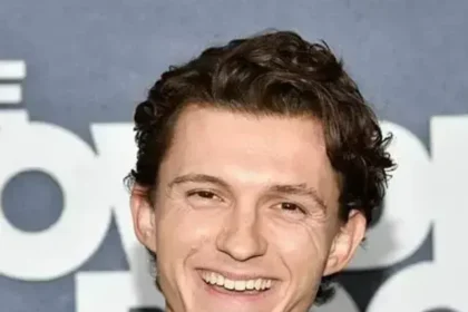 cropped-Tom-Holland-6-1